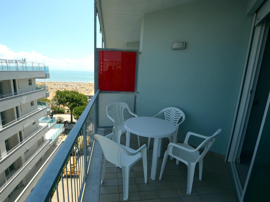 Lignano Sabbiadoro Sea Front Apartment Екстериор снимка