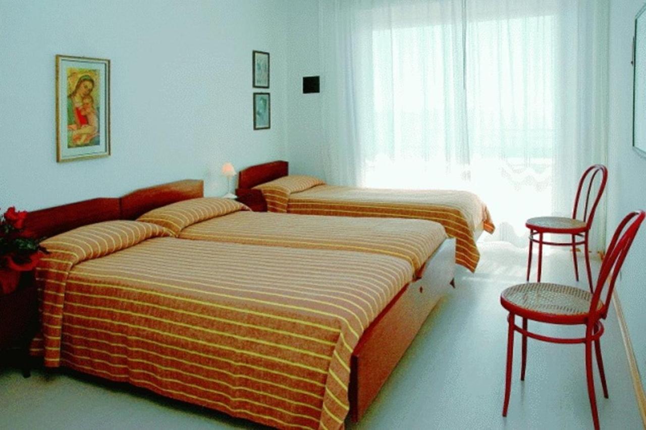Lignano Sabbiadoro Sea Front Apartment Екстериор снимка
